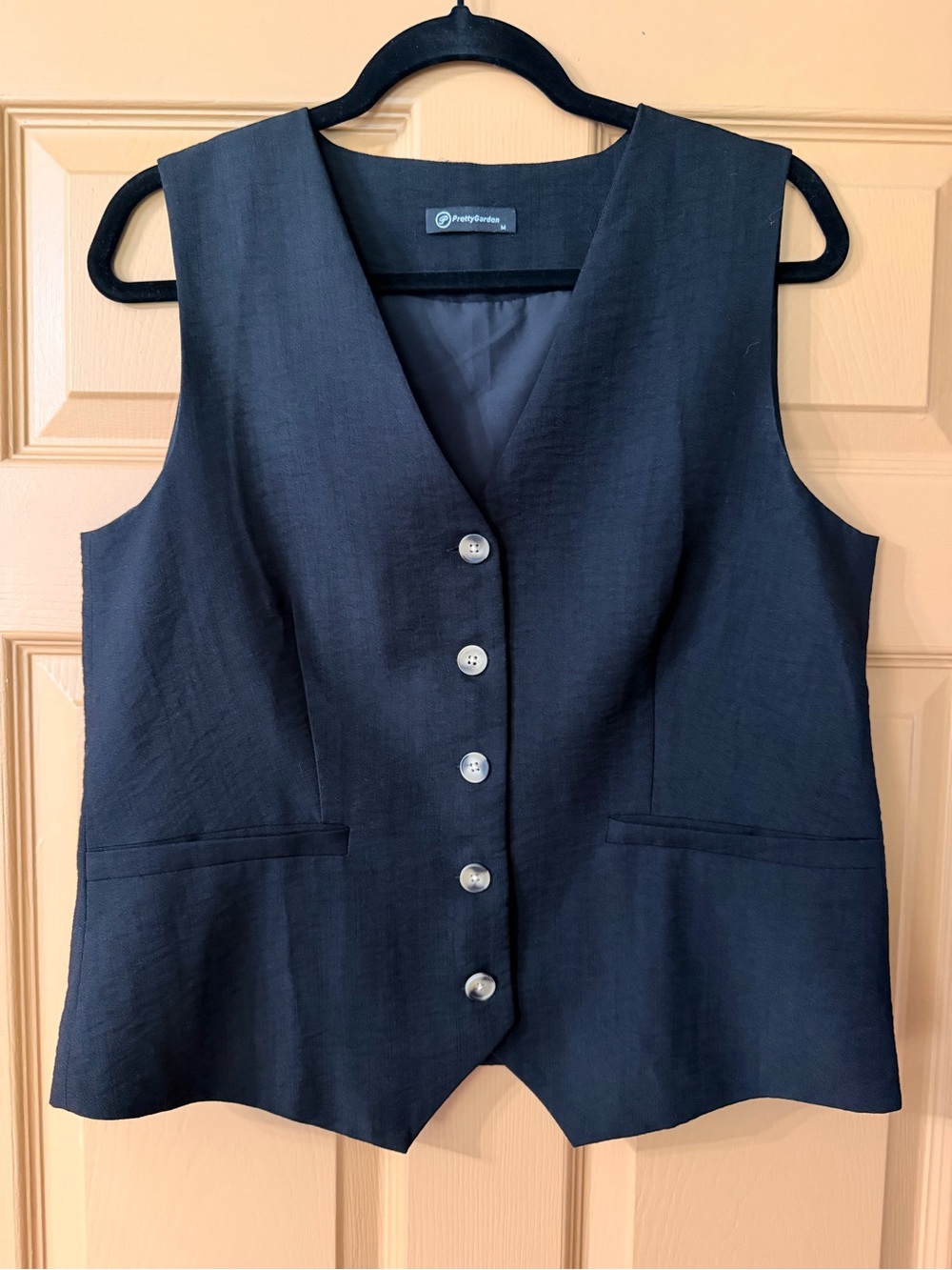 Sophisticate Black Button-Front Women's Vest